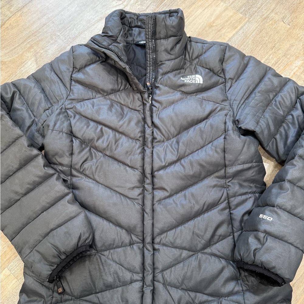 The North Face Women's 550 Charcoal Puffer Jacket